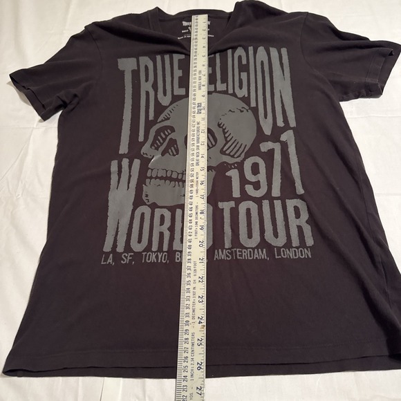 SHIRT TRUE RELIGION MENS MEDIUM  Black GRAY VNECK SKULL Short Sleeve Graphic T- - Picture 4 of 6